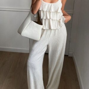 Camiseta de vuelos y pantalón cómodo