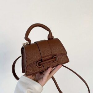 Bolso pequeño con asas versátiles