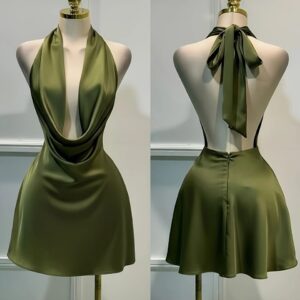 Vestido de satín con escote drapeado