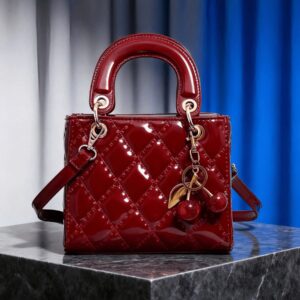 Bolso mediano con llavero