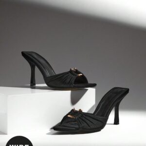 Zapatos elegantes inspirados en YSL