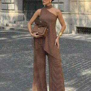 Conjunto a rayas de top largo y elegante