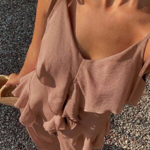 Pantalón ancho y top de volantes