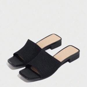 Sandalias de tacón bajo